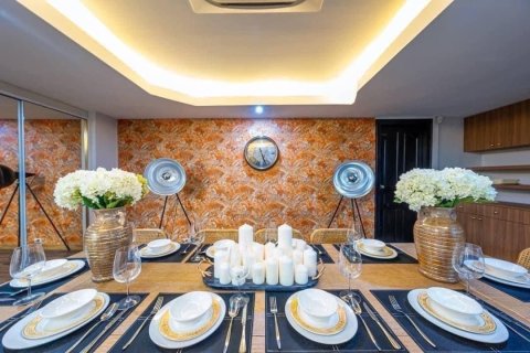 Villa in Pattaya, Thailand 4 bedrooms № 157327 - photo 7