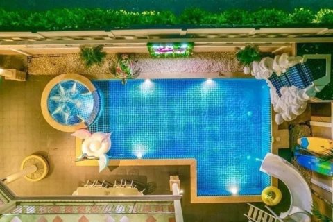 Villa in Pattaya, Thailand 4 bedrooms № 157327 - photo 4