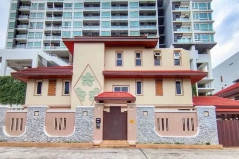 Вилла в Паттайе, Таиланд с 4 спальнями  № 157327