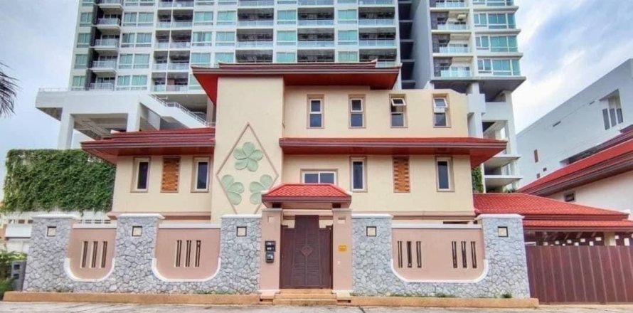 Villa in Pattaya, Thailand 4 bedrooms № 157327