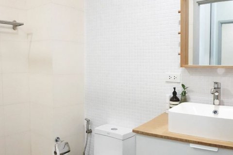 Studio in the Condo in Khlong Toei, Bangkok, Thailand  № 157325 - photo 5