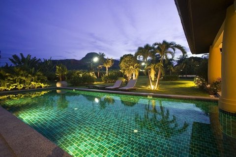 Villa in Hua Hin, Thailand 4 bedrooms № 157323 - photo 12