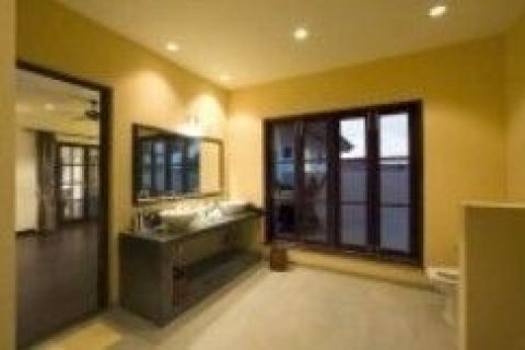 Villa in Hua Hin, Thailand 4 bedrooms № 157323 - photo 2