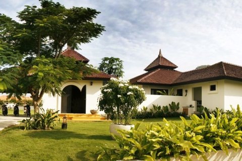 Villa in Hua Hin, Thailand 4 bedrooms № 157323 - photo 10