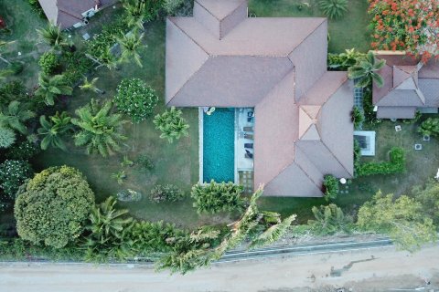 Villa in Hua Hin, Thailand 4 bedrooms № 157323 - photo 6