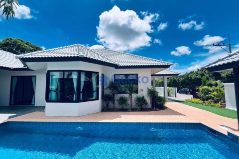 Maison à Pattaya, Thaïlande 4 chambres № 196547