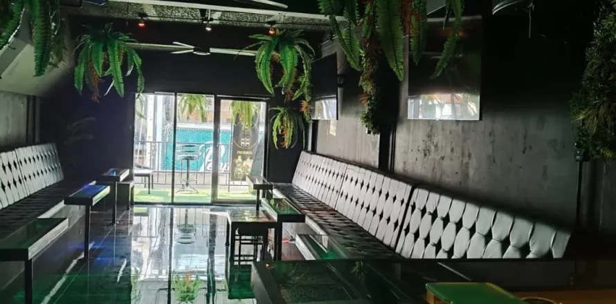 Commercial property in Pattaya, Thailand № 137383