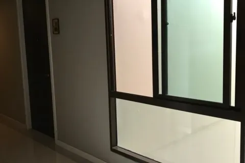 Studio in the Condo in Khlong Toei, Bangkok, Thailand  № 137379 - photo 8