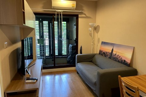 Studio in the Condo in Khlong Toei, Bangkok, Thailand  № 137379