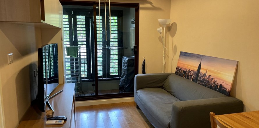 Studio in the Condo in Khlong Toei, Bangkok, Thailand  № 137379