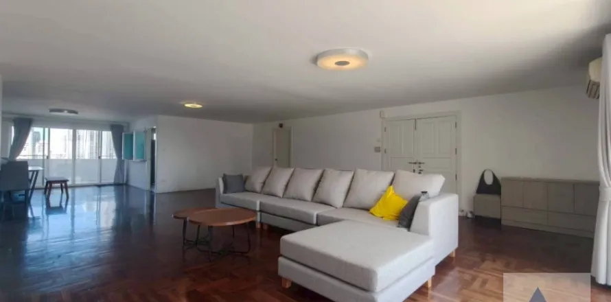 Eigentumswohnung in Watthana, Bangkok, Thailand, 3 Schlafzimmer  № 215002