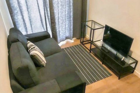 Condo in Bangkok, Thailand, 1 bedroom  № 114097 - photo 2