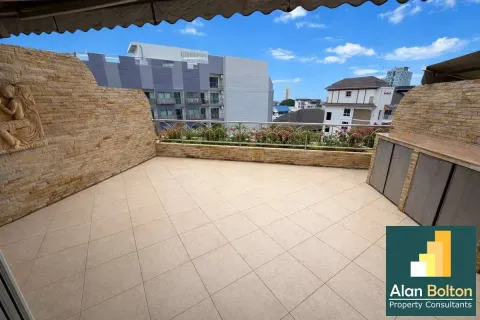 Condominio de 2 dormitorios en Pattaya, Tailandia № 210950 - foto 3