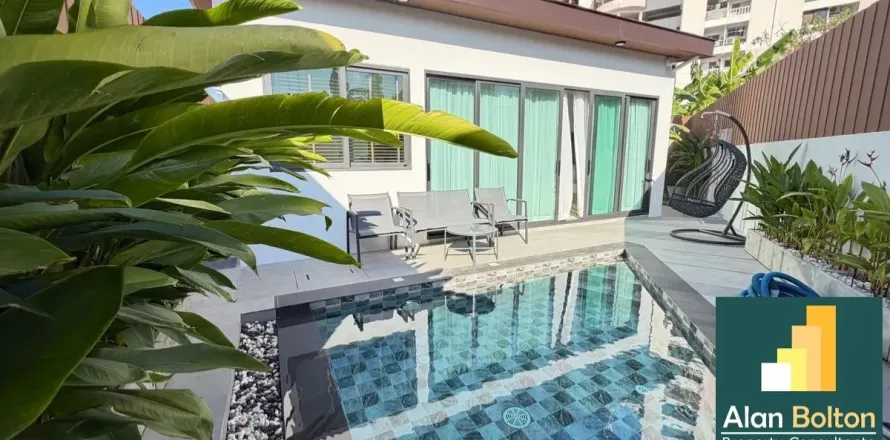 Casa de 3 dormitorios en Pattaya, Tailandia № 210949