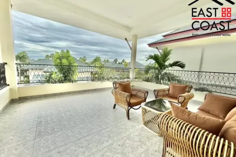 Casa de 4 dormitorios en Pattaya, Tailandia № 213177 - foto 9