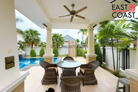 Casa de 4 dormitorios en Pattaya, Tailandia № 213177 - foto 13