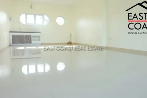 Local comercial 39 m2 en Jomtien Beach, Pattaya, Tailandia № 213173 - foto 3
