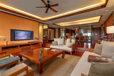 Villa in Kathu, Thailand 3 bedrooms № 148378 - photo 8