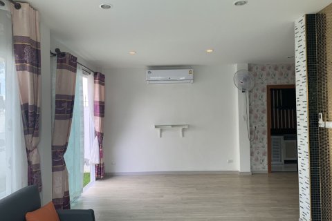 House in Hua Hin, Thailand 3 bedrooms № 147860 - photo 9