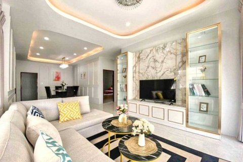 House in Pattaya, Thailand 3 bedrooms № 120203 - photo 6
