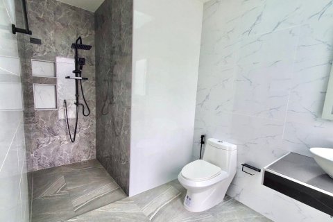 House in Phuket, Thailand 3 bedrooms № 150041 - photo 9