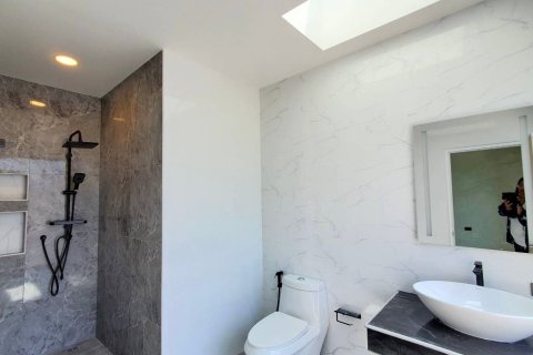 House in Phuket, Thailand 3 bedrooms № 150041 - photo 10