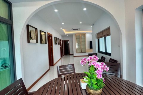 Villa in Phuket, Thailand 4 bedrooms № 137973 - photo 3