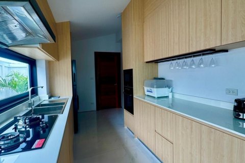 Villa in Phuket, Thailand 4 bedrooms № 137973 - photo 5