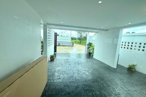Villa in Phuket, Thailand 4 bedrooms № 137973 - photo 10