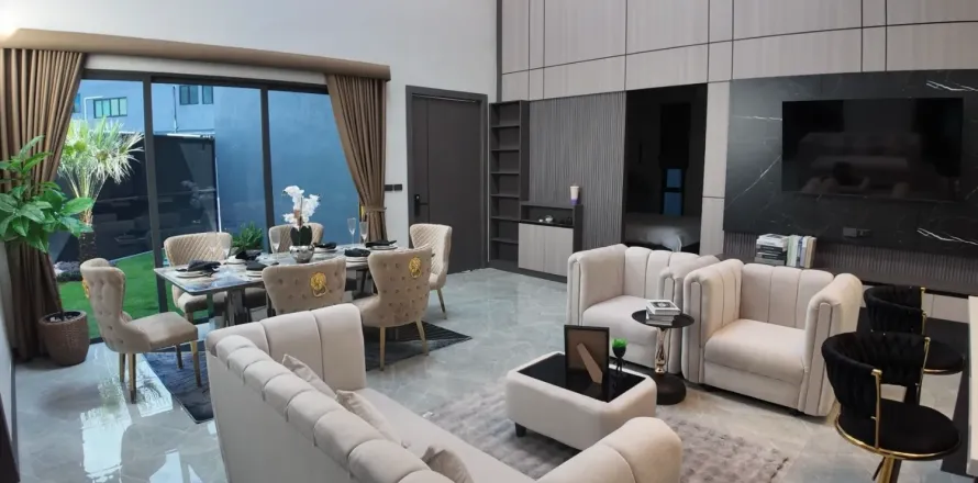 Villa in Pattaya, Thailand 3 bedrooms № 160486