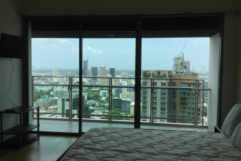 Кондоминиум с 3 спальнями в Ваттхане, Бангкок, Таиланд № 160480 - фото 4