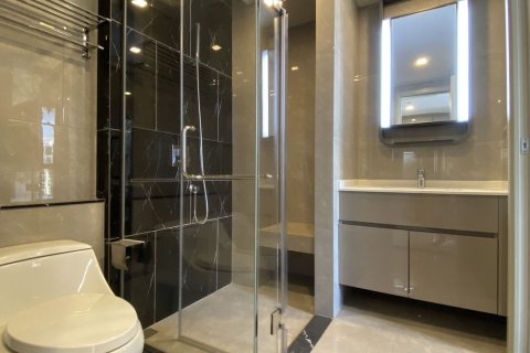 Studio dans le Condo à Huai Khwang, Bangkok, Thaïlande  № 160484 - photo 10