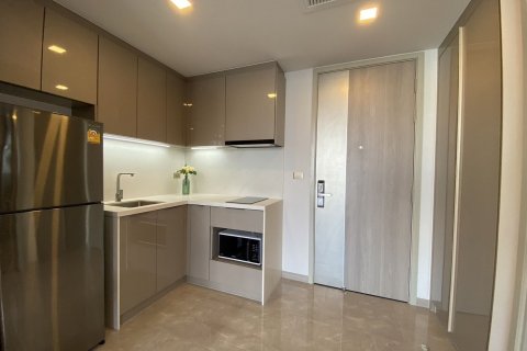 Studio dans le Condo à Huai Khwang, Bangkok, Thaïlande  № 160484 - photo 9