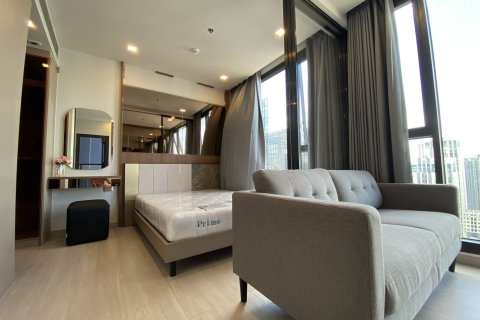 Studio dans le Condo à Huai Khwang, Bangkok, Thaïlande  № 160484 - photo 12