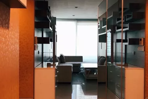 Condo in Khlong San, Bangkok, Thailand, 2 bedrooms  № 139471 - photo 8