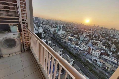 Studio in the Condo in Huai Khwang, Bangkok, Thailand  № 164727 - photo 10