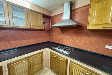 Townhouse in Bangkok, Thailand 3 bedrooms № 117876 - photo 11