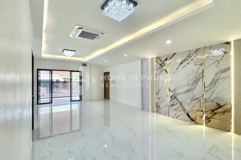 House in Phuket, Thailand 3 bedrooms № 155467 - photo 4