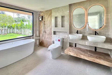 House in Phuket, Thailand 3 bedrooms № 155467 - photo 10