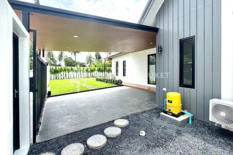 House in Phuket, Thailand 3 bedrooms № 155467 - photo 15