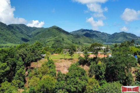 Villa in Phuket, Thailand 4 bedrooms № 155464 - photo 27