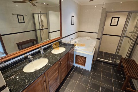 Studio dans le Condo sur Jomtien Beach, Pattaya, Thaïlande  № 168250 - photo 21