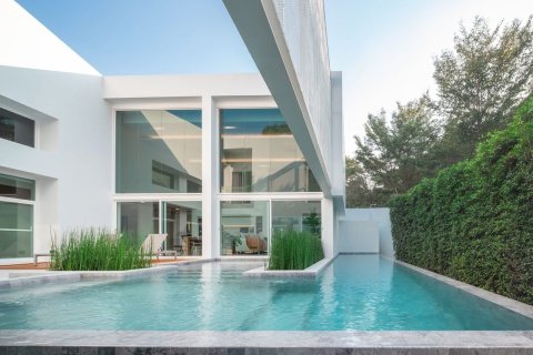 Villa in Chiang Mai, Thailand 4 bedrooms № 161233 - photo 21