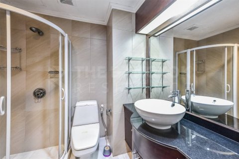 Condo in Bangkok, Thailand, 3 bedrooms № 185833 - photo 7