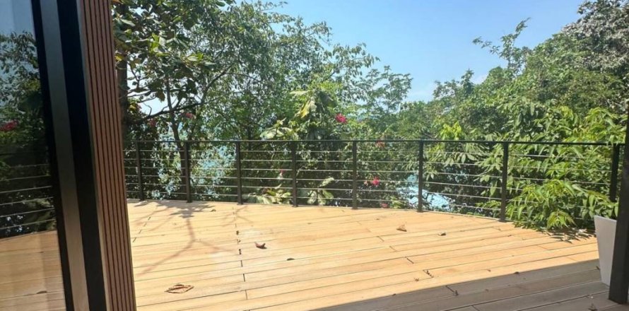 Villa in Surat Thani, Thailand 2 bedrooms № 115177