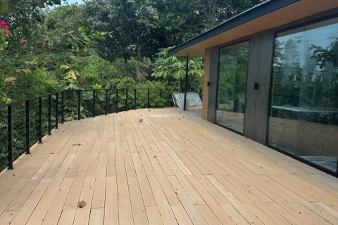 Villa in Surat Thani, Thailand 2 bedrooms № 115177 - photo 5