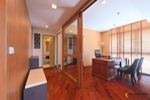 Condo in Bangkok, Thailand, 3 bedrooms № 184706 - photo 8