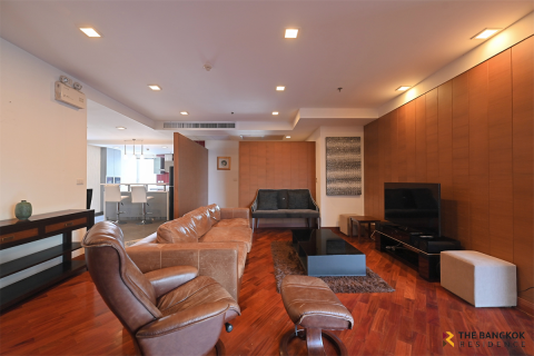 Condo in Bangkok, Thailand, 3 bedrooms № 184706 - photo 3