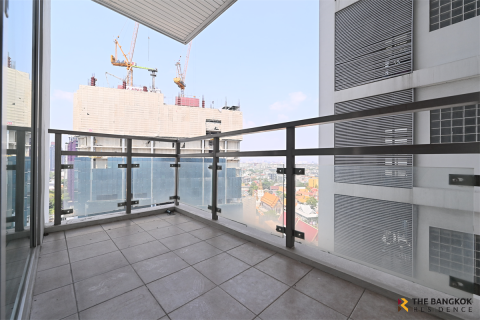 Condo in Bangkok, Thailand, 3 bedrooms № 184706 - photo 9