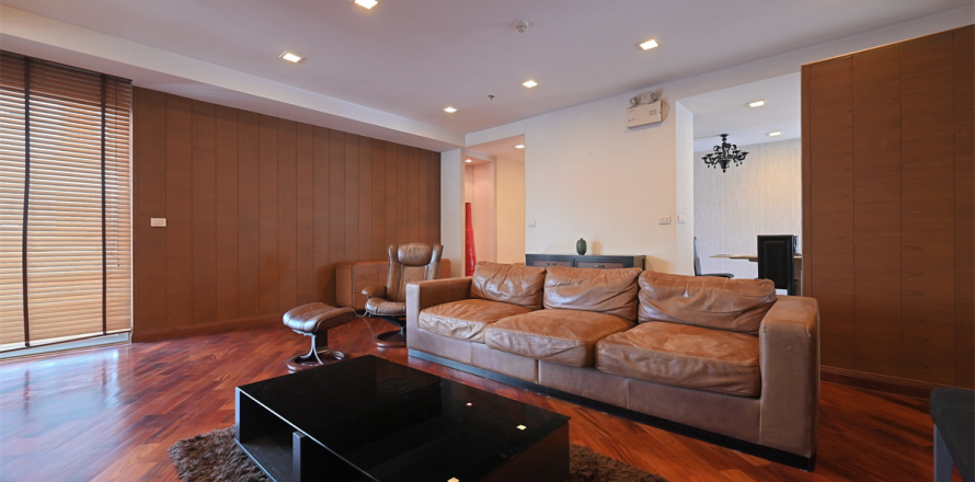 Condo in Bangkok, Thailand, 3 bedrooms № 184706